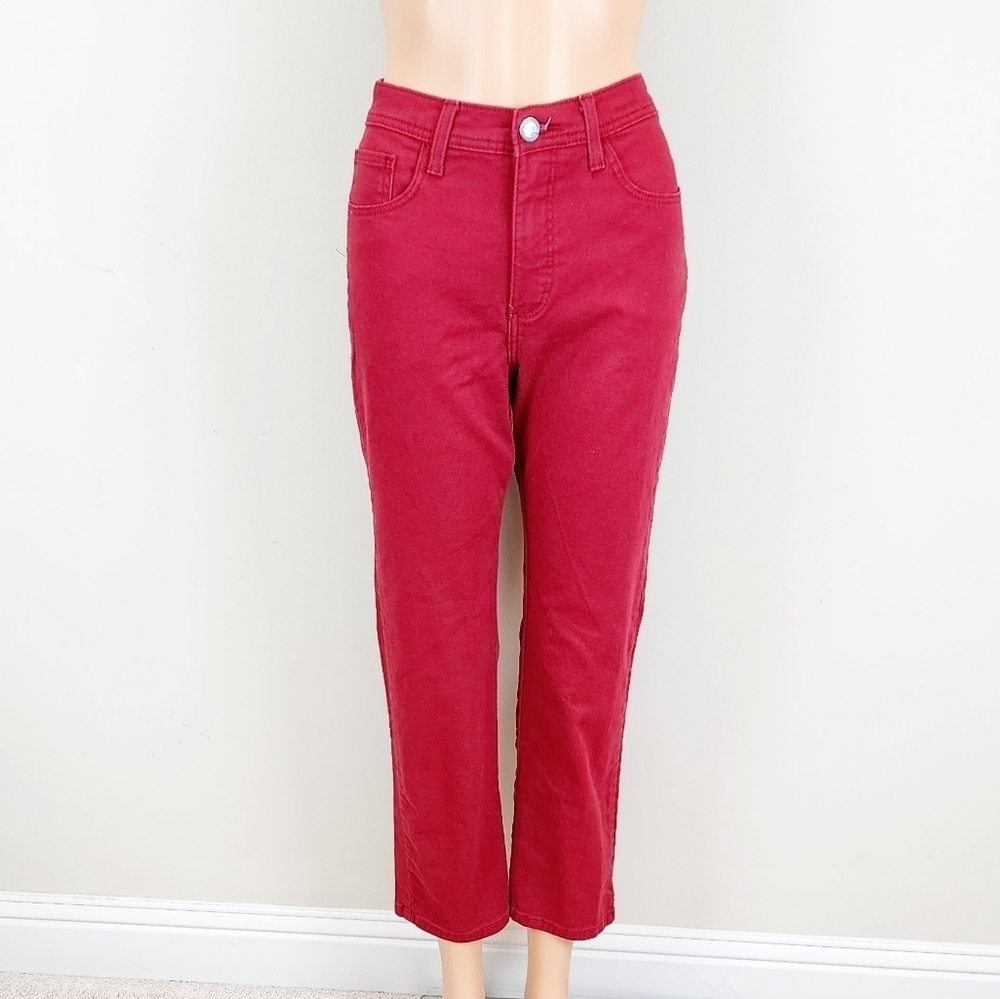 Lee Classic Fit At The Waist Burgundy Croped Jeans